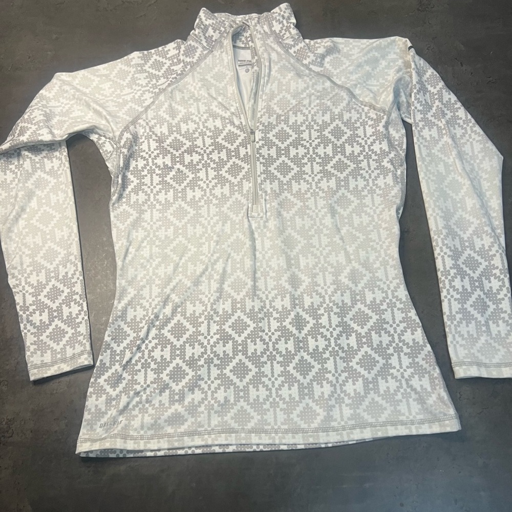 Nike Pro Quarter Zip Pullover Women Size L Large Aztec Print Gray And White